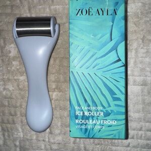 Zoë Ayla Silver and Gray Ice Roller
